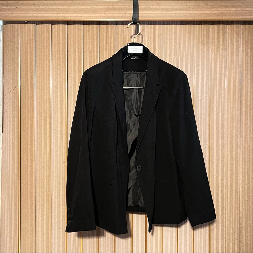 labelBe Women’s Classic Black Blazer with Single Button Closure